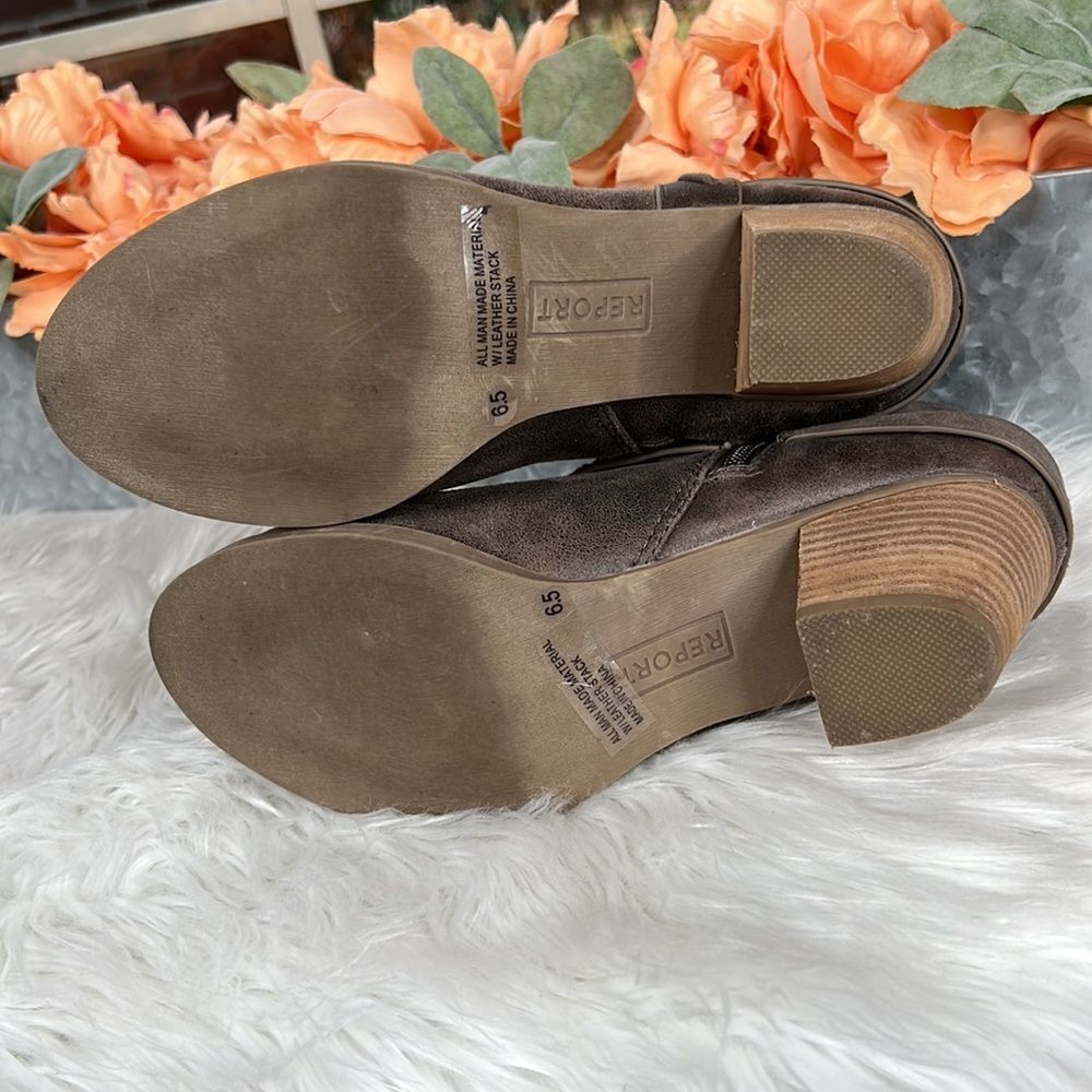 Report Carl Booties  - Picture 5 of 11